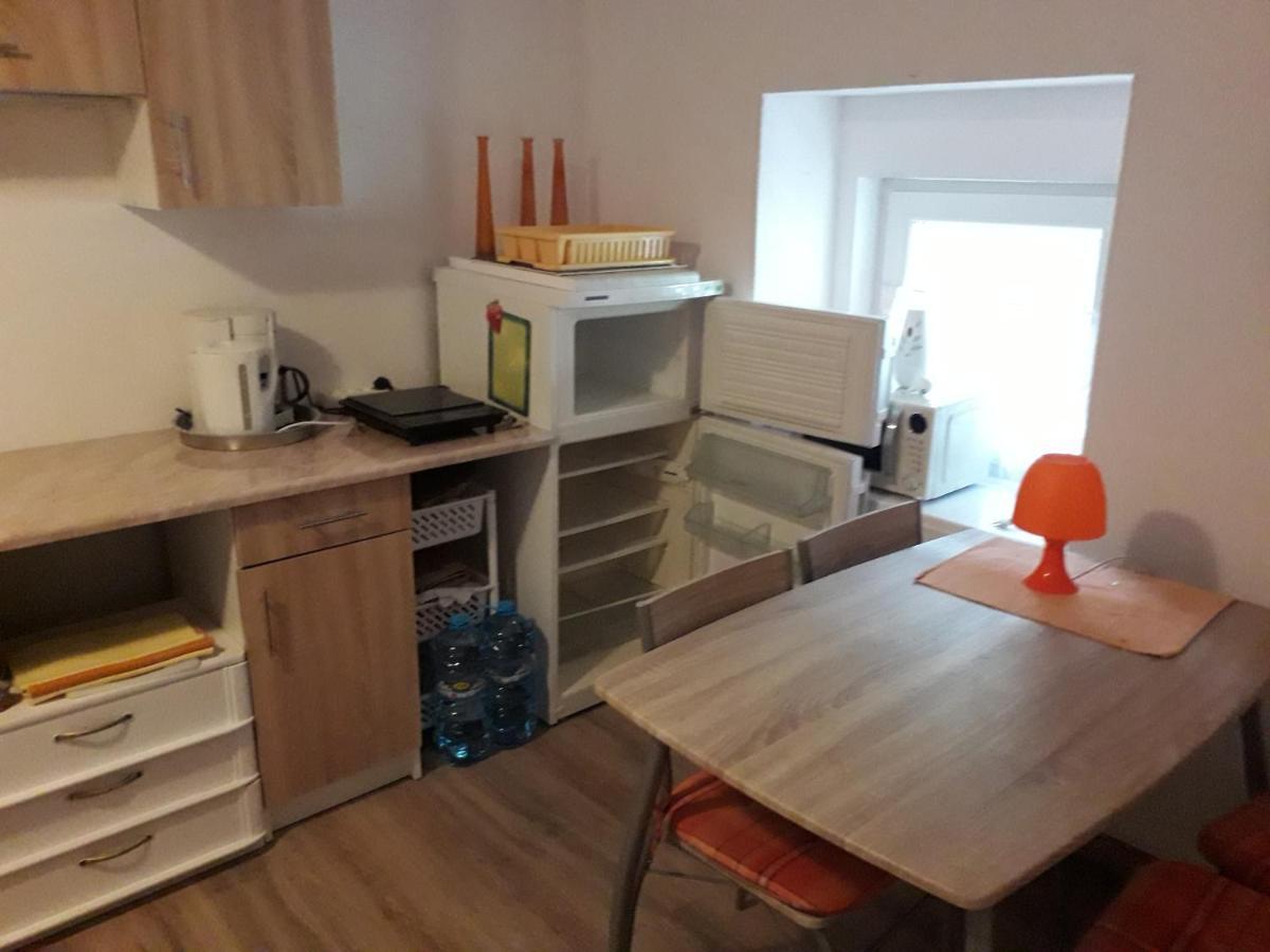 Kowalowka Apartment Mirsk Bagian luar foto